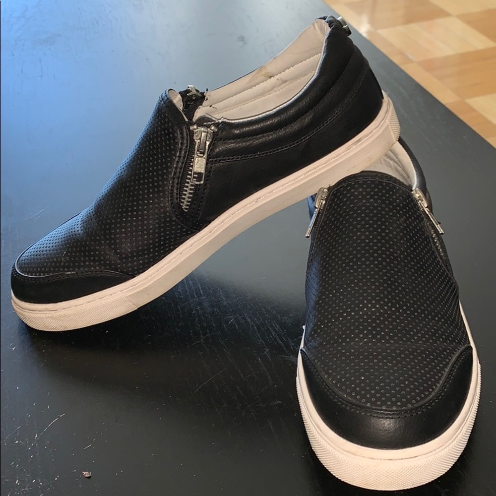 Steve Madden slip on